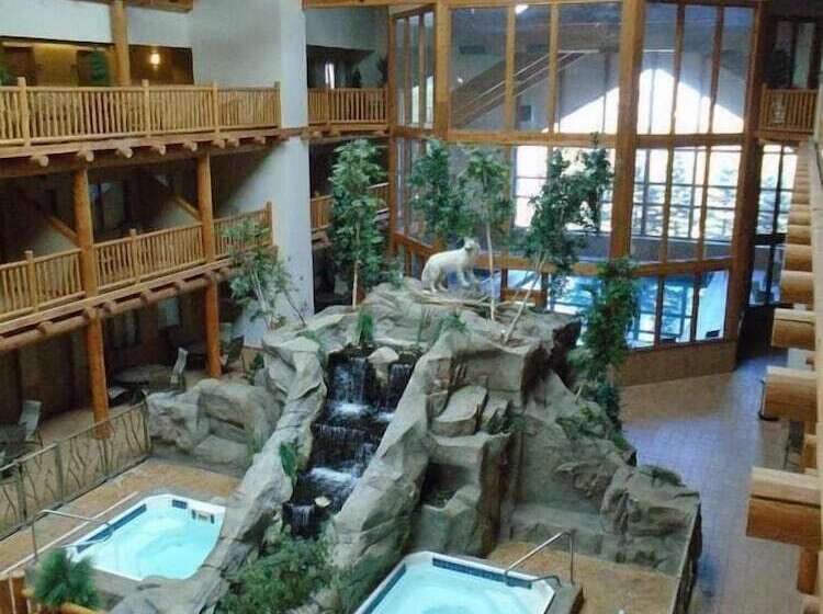 Casper C Mon Inn Hotel & Suites