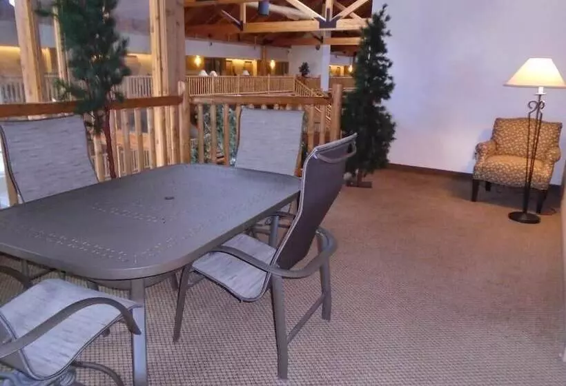 Casper C Mon Inn Hotel & Suites