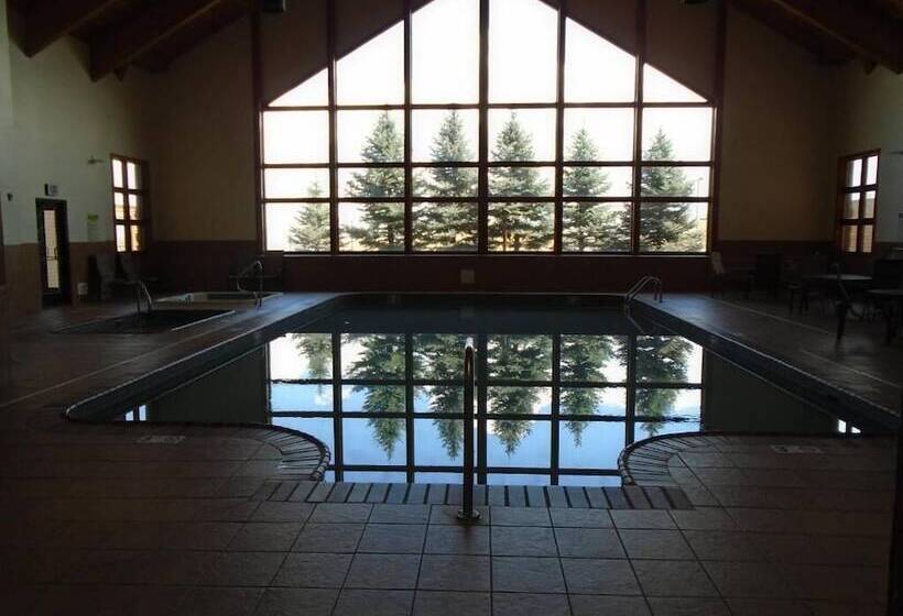 Casper C Mon Inn Hotel & Suites