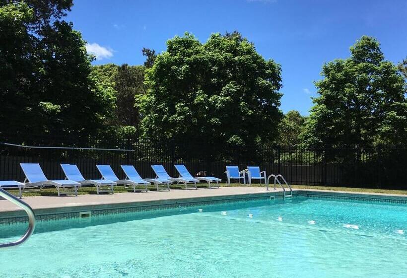 فندق Chatham Seafarer Inn