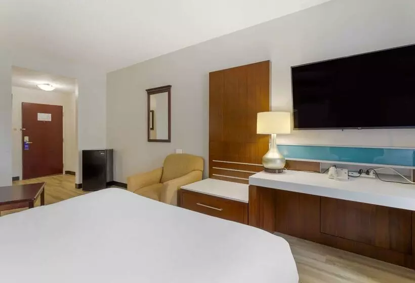 호텔 Comfort Suites Kodak Sevierville