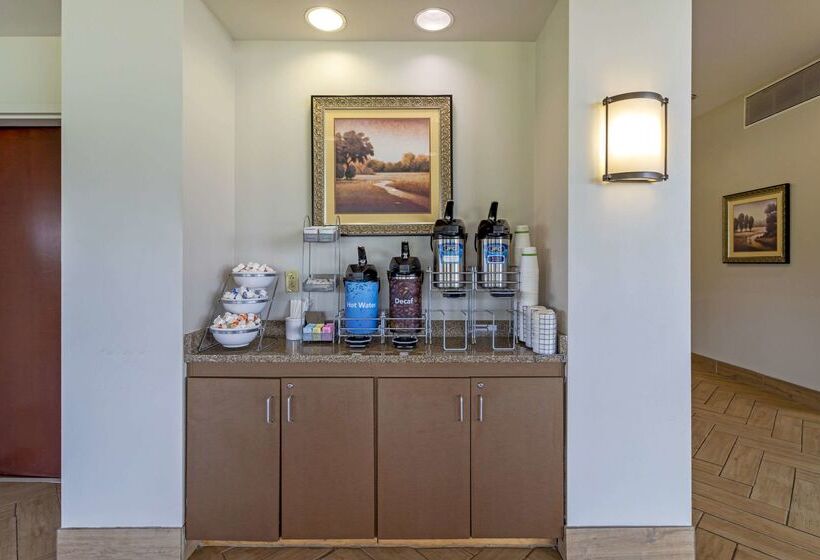 Отель Comfort Suites Kodak Sevierville