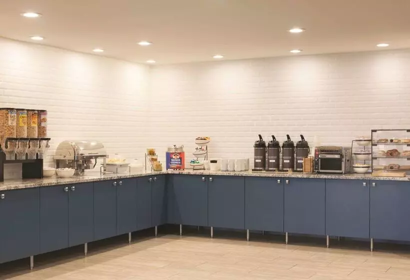 ホテル Country Inn & Suites By Radisson, Shoreview, Mn