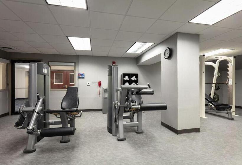 فندق Courtyard By Marriott Wichita At Old Town