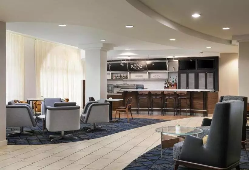 Hotel Courtyard By Marriott Wichita At Old Town