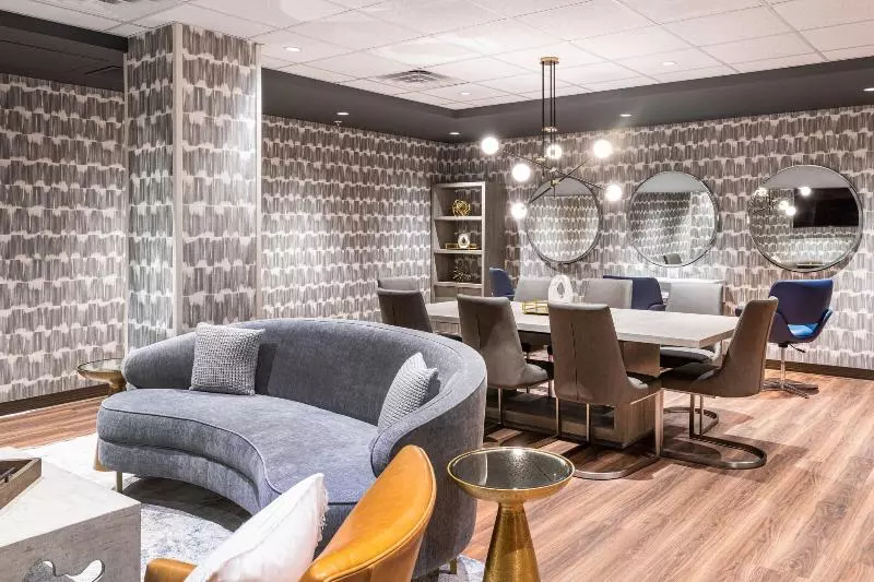 Hotel Courtyard By Marriott Wichita At Old Town