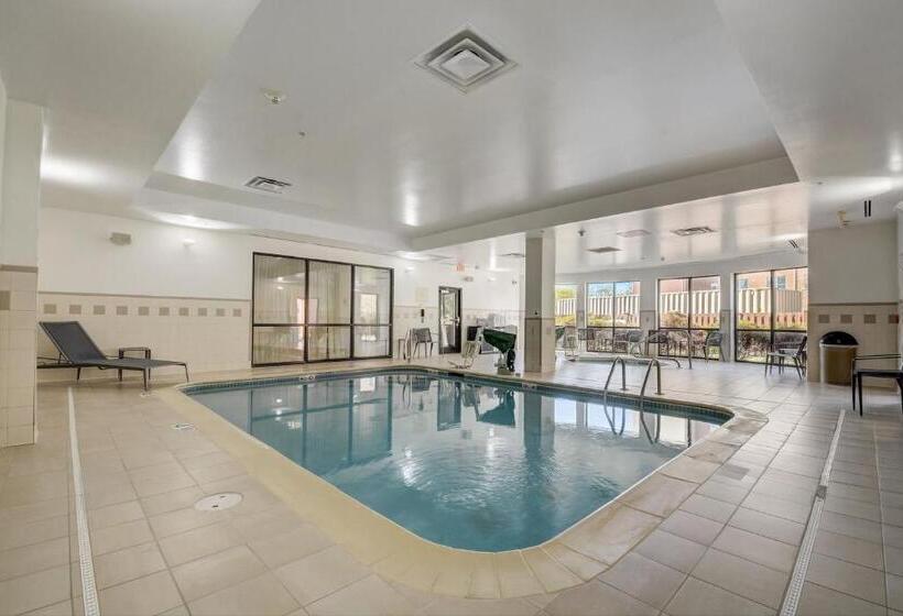 فندق Courtyard Cincinnati North At Union Centre