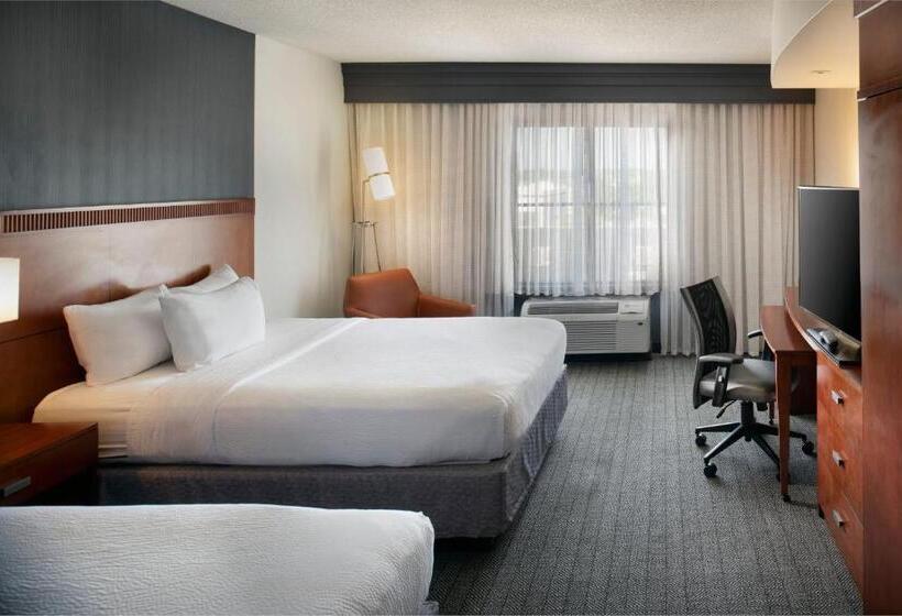 בית מלון כפרי Courtyard Memphis Collierville