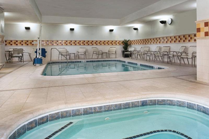 בית מלון כפרי Courtyard Memphis Collierville