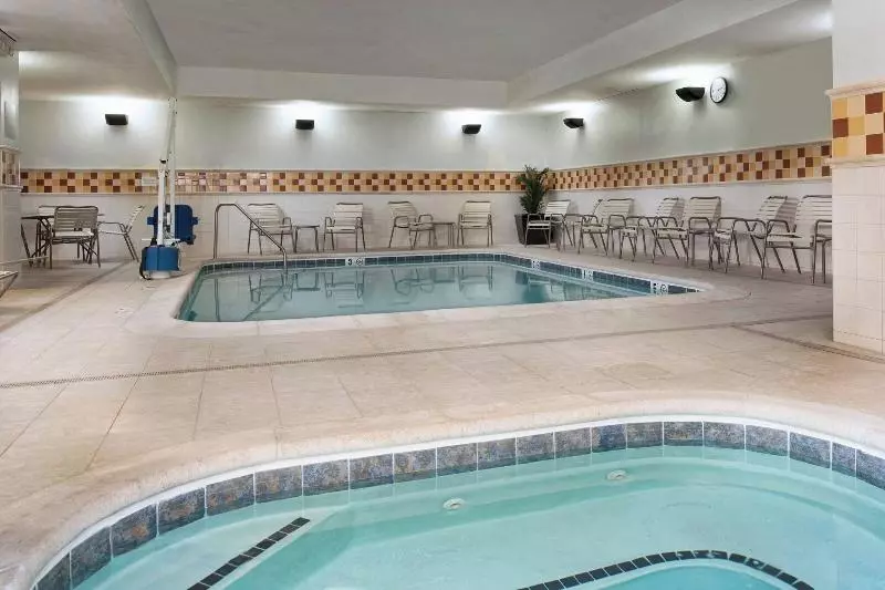 호텔 Courtyard Memphis Collierville