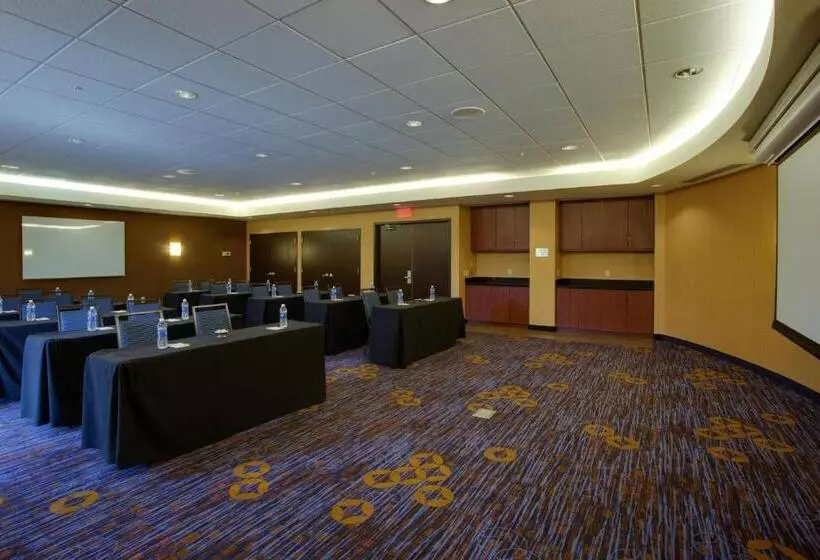 Otel Courtyard Republic Airport Long Island/farmingdale