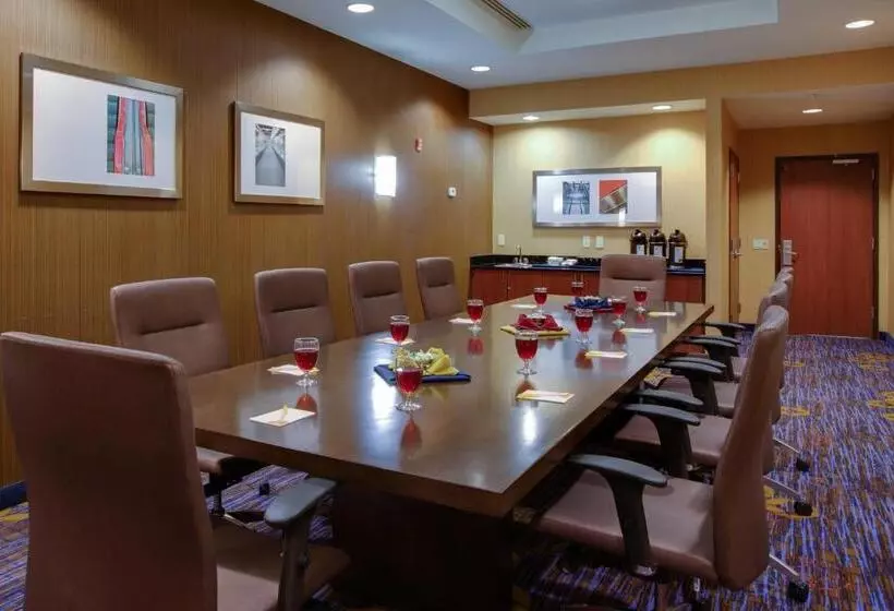 Otel Courtyard Republic Airport Long Island/farmingdale