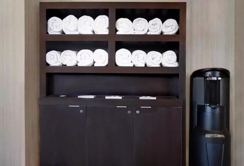 Otel Courtyard Republic Airport Long Island/farmingdale