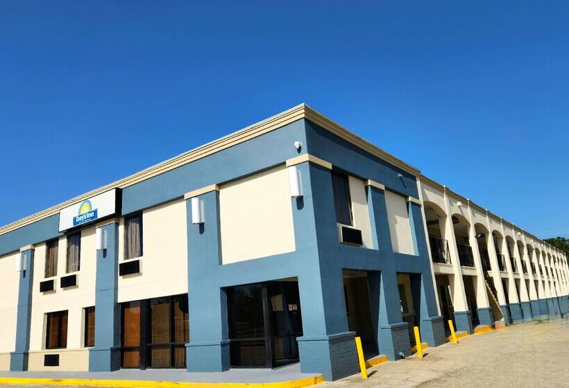 Отель Days Inn By Wyndham Slidell