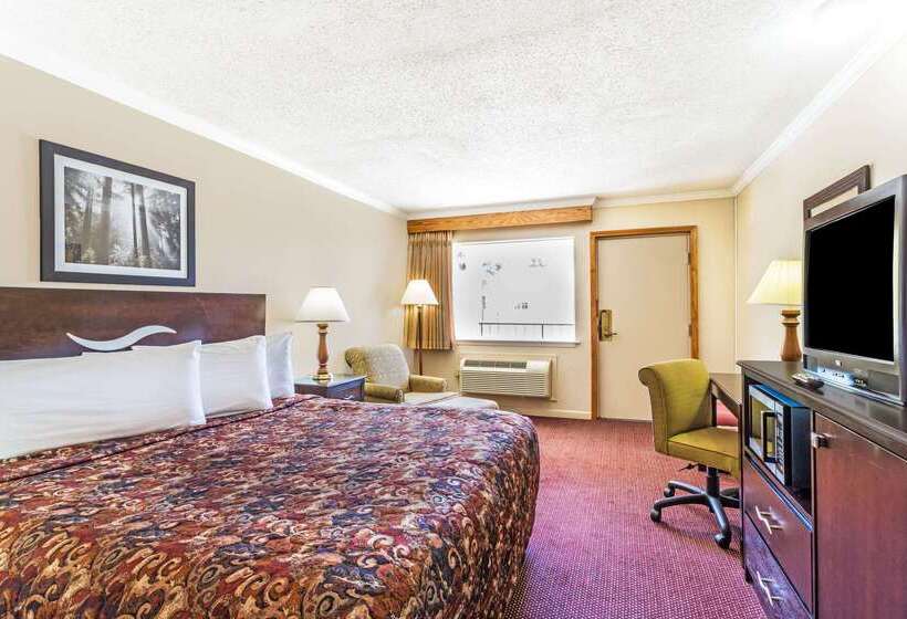 Отель Days Inn By Wyndham Slidell