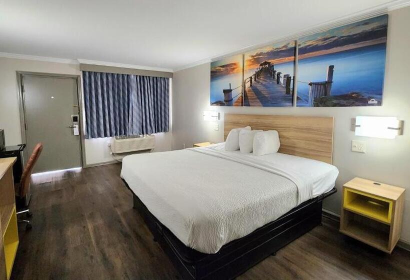 Отель Days Inn By Wyndham Slidell