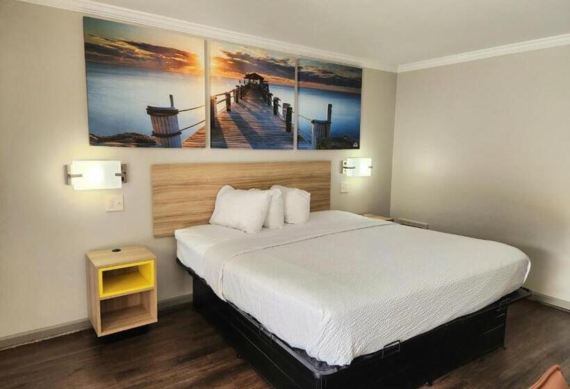 Отель Days Inn By Wyndham Slidell