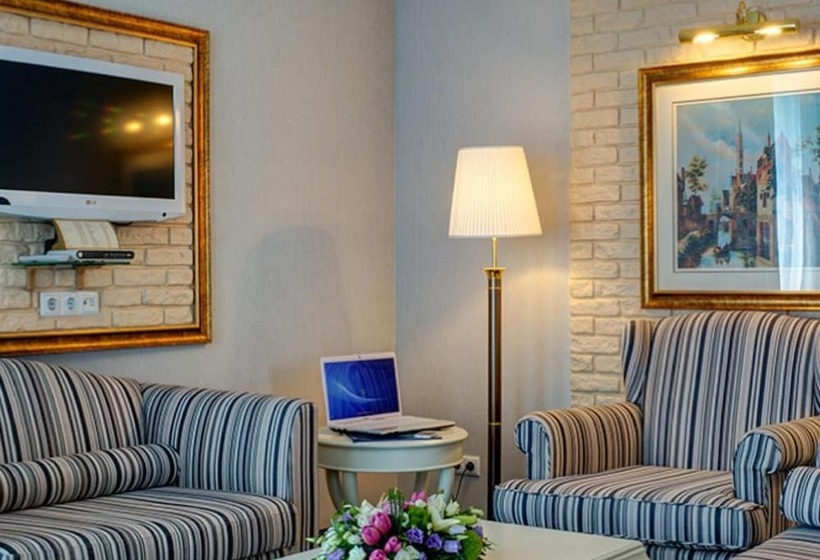 Kazzhol Hotel Astana