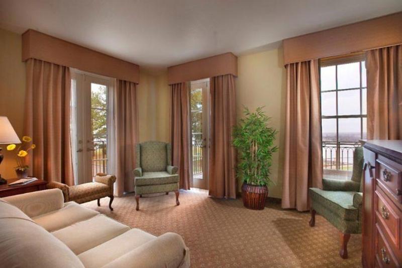 Natchez Grand Hotel On The River