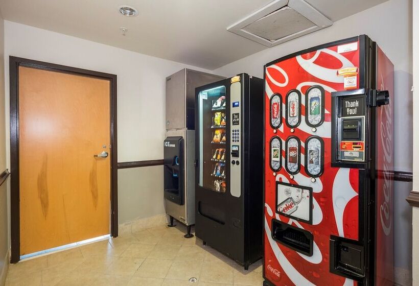 Hotel Red Roof Inn & Suites Biloxi Ocean Springs