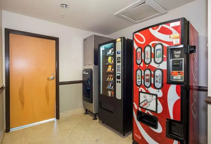 Hotel Red Roof Inn & Suites Biloxi Ocean Springs