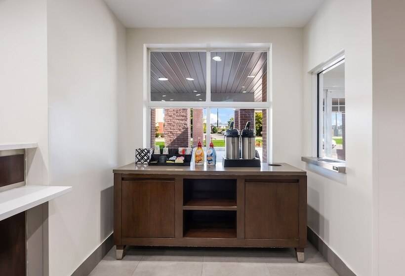 酒店 Red Roof Inn Plus & Suites Birmingham   Bessemer