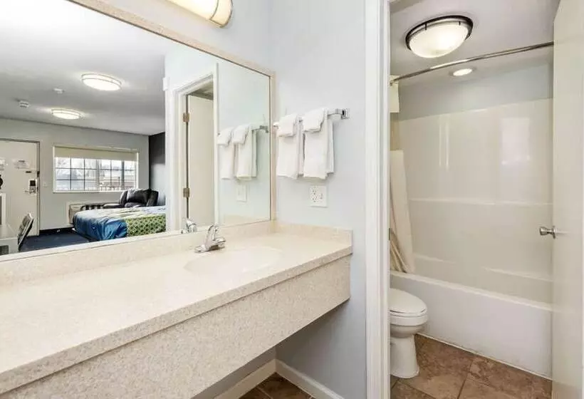 Hotelli Grove City Travel Inn Columbus South