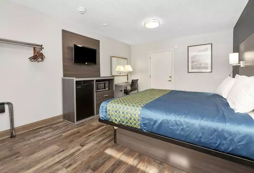 Hotelli Grove City Travel Inn Columbus South