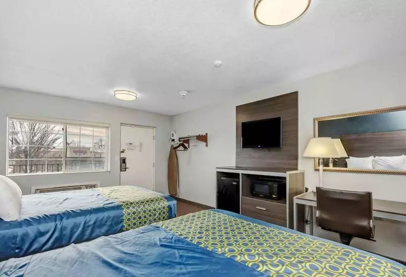 Hotelli Grove City Travel Inn Columbus South