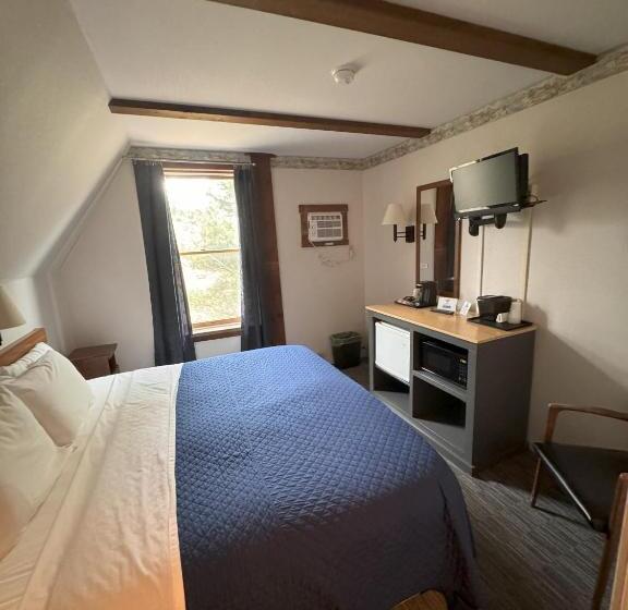 Lake Ontario Motel & Inn