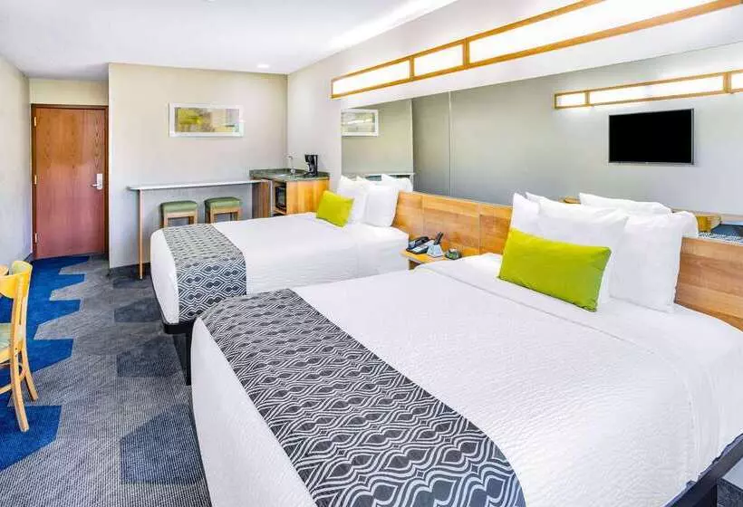 Microtel Inn & Suites By Wyndham Johnstown