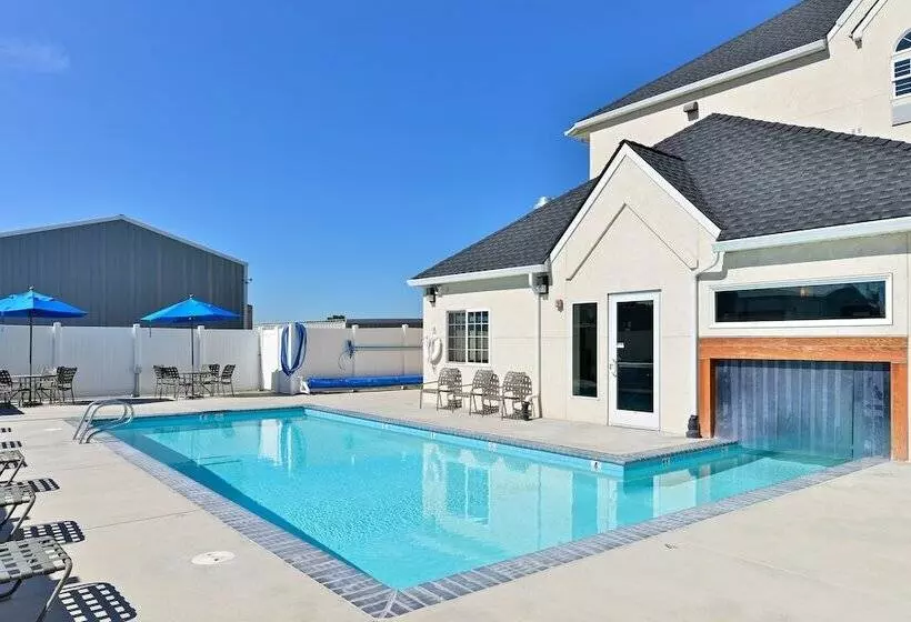 Microtel Inn & Suites By Wyndham Klamath Falls