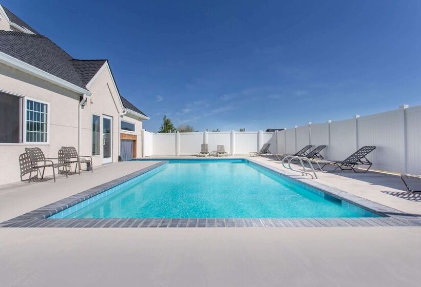 Microtel Inn & Suites By Wyndham Klamath Falls