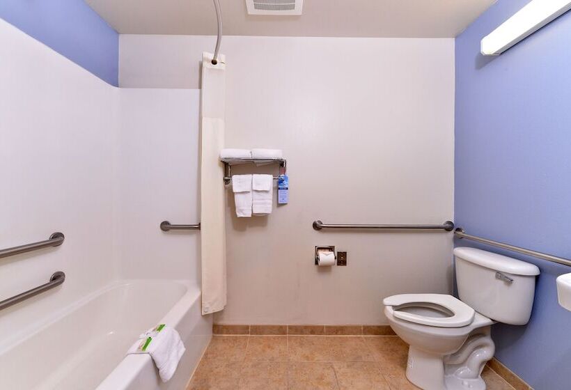 Microtel Inn & Suites By Wyndham Klamath Falls