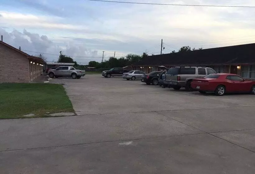 モーテル Lakeside Inn & Suites