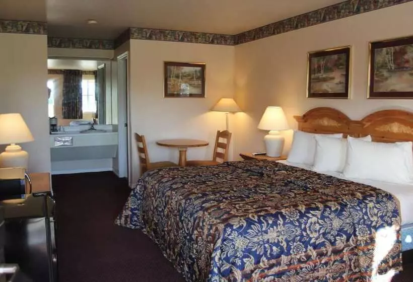 モーテル Lakeside Inn & Suites