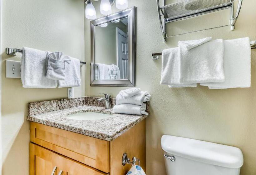 Tidewater Condominiums