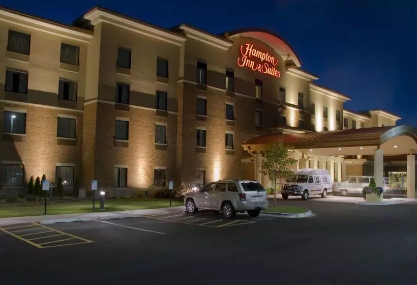 Hampton Inn & Suites Madison West