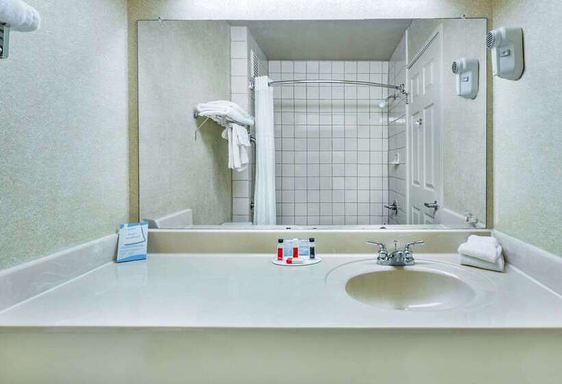 Отель Baymont By Wyndham Casper East