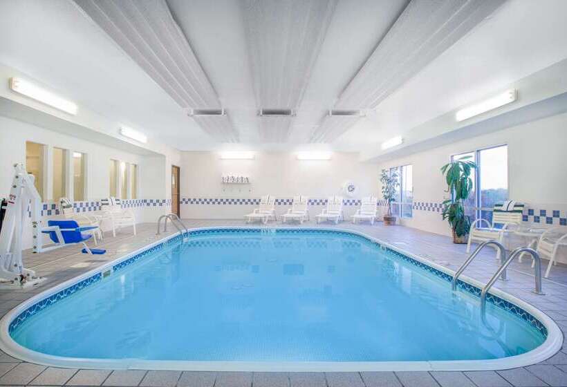 Отель Baymont By Wyndham Casper East