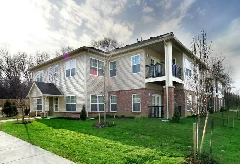 فندق Charwood Suites