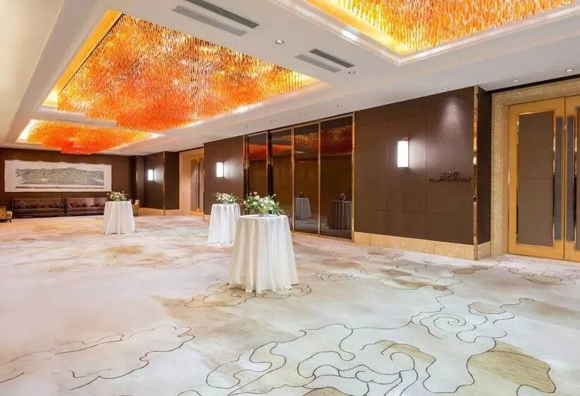 Отель Crowne Plaza Lanzhou By Ihg