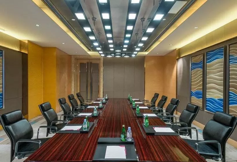 Отель Crowne Plaza Lanzhou By Ihg