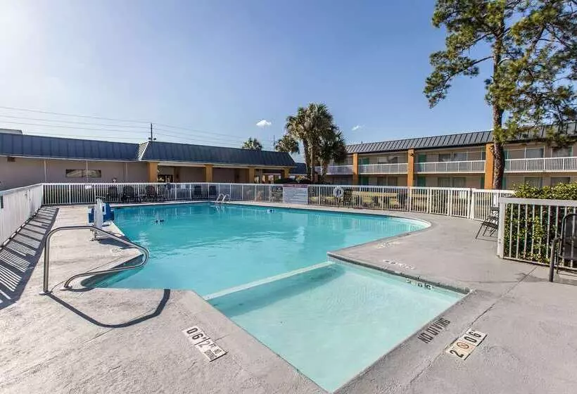 ホテル Econo Lodge