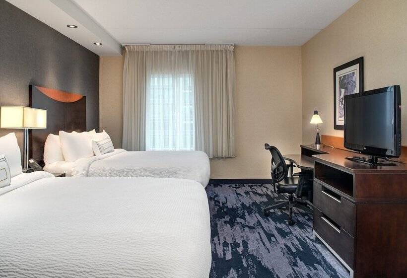 فندق Fairfield Inn & Suites By Marriott Toronto Mississauga