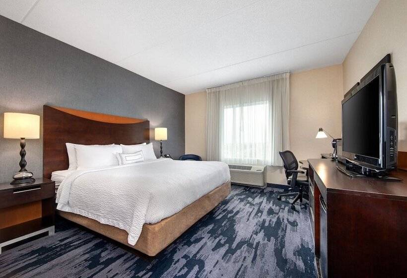 فندق Fairfield Inn & Suites By Marriott Toronto Mississauga