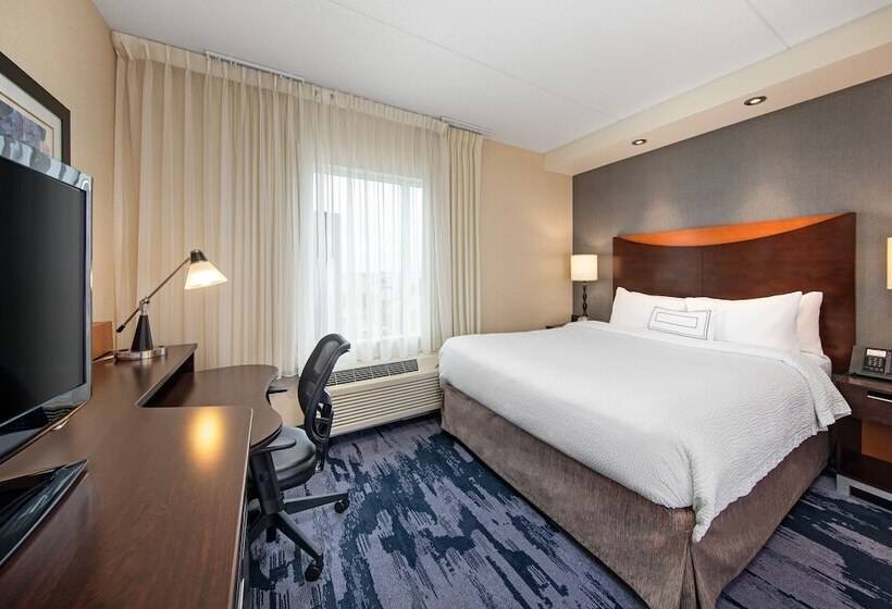 فندق Fairfield Inn & Suites By Marriott Toronto Mississauga