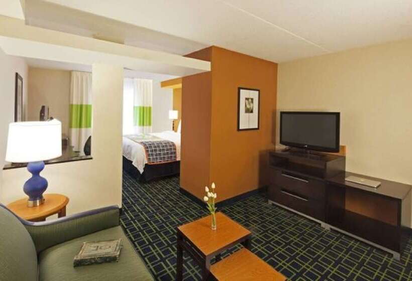 فندق Fairfield Inn & Suites By Marriott Toronto Mississauga