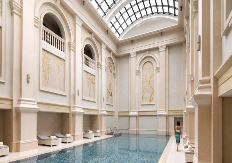 Four Seasons Hotel Baku