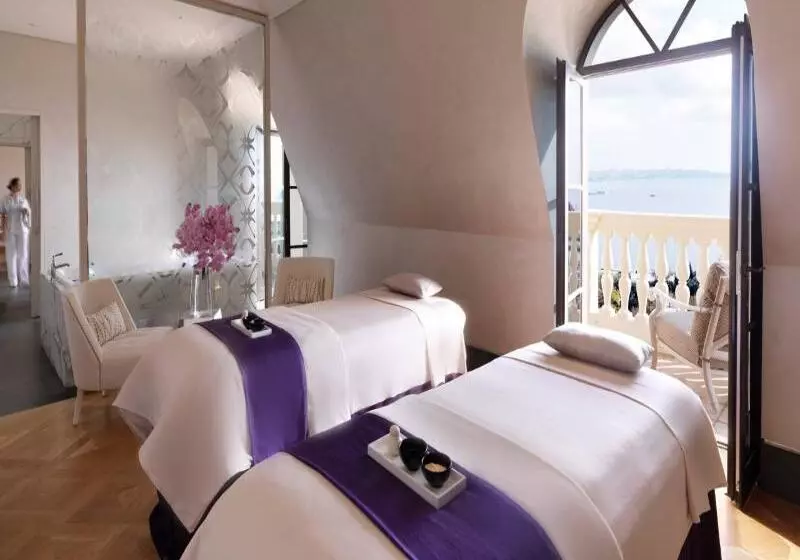 Four Seasons Hotel Baku